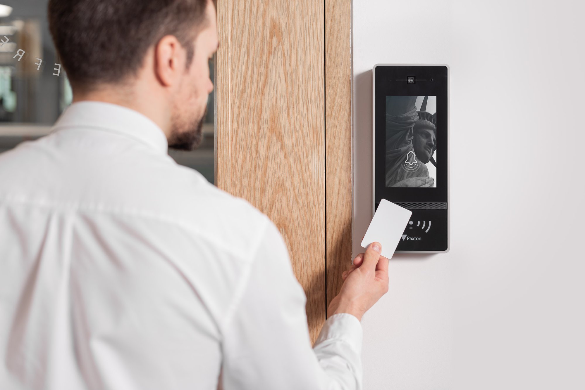 Net2-Entry-Touch-on-wall-with-token-7951-
